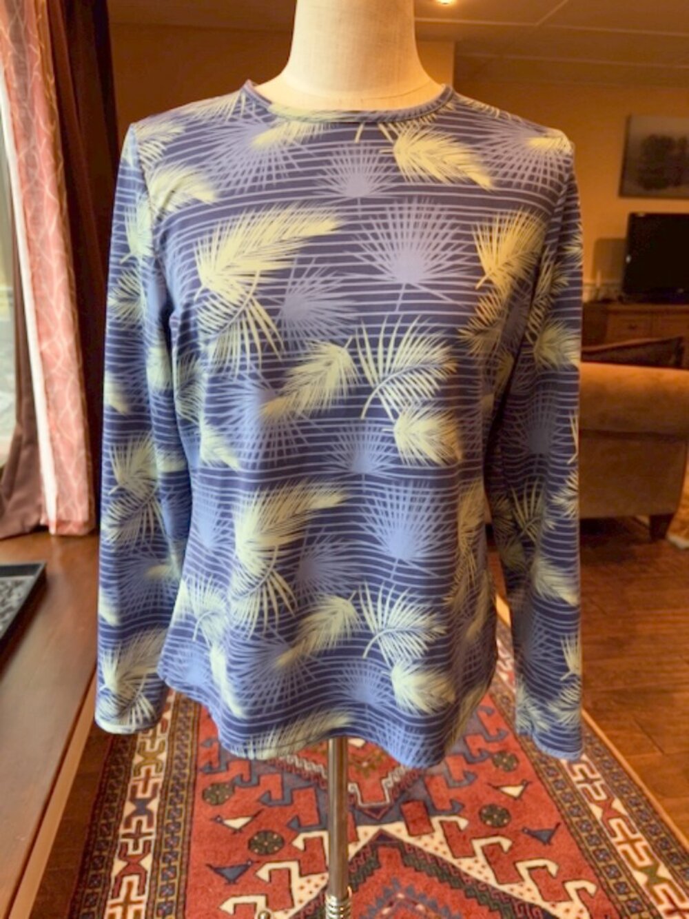 Hang Ten Blue and Green Leaf Pattern UPF/Swim Top